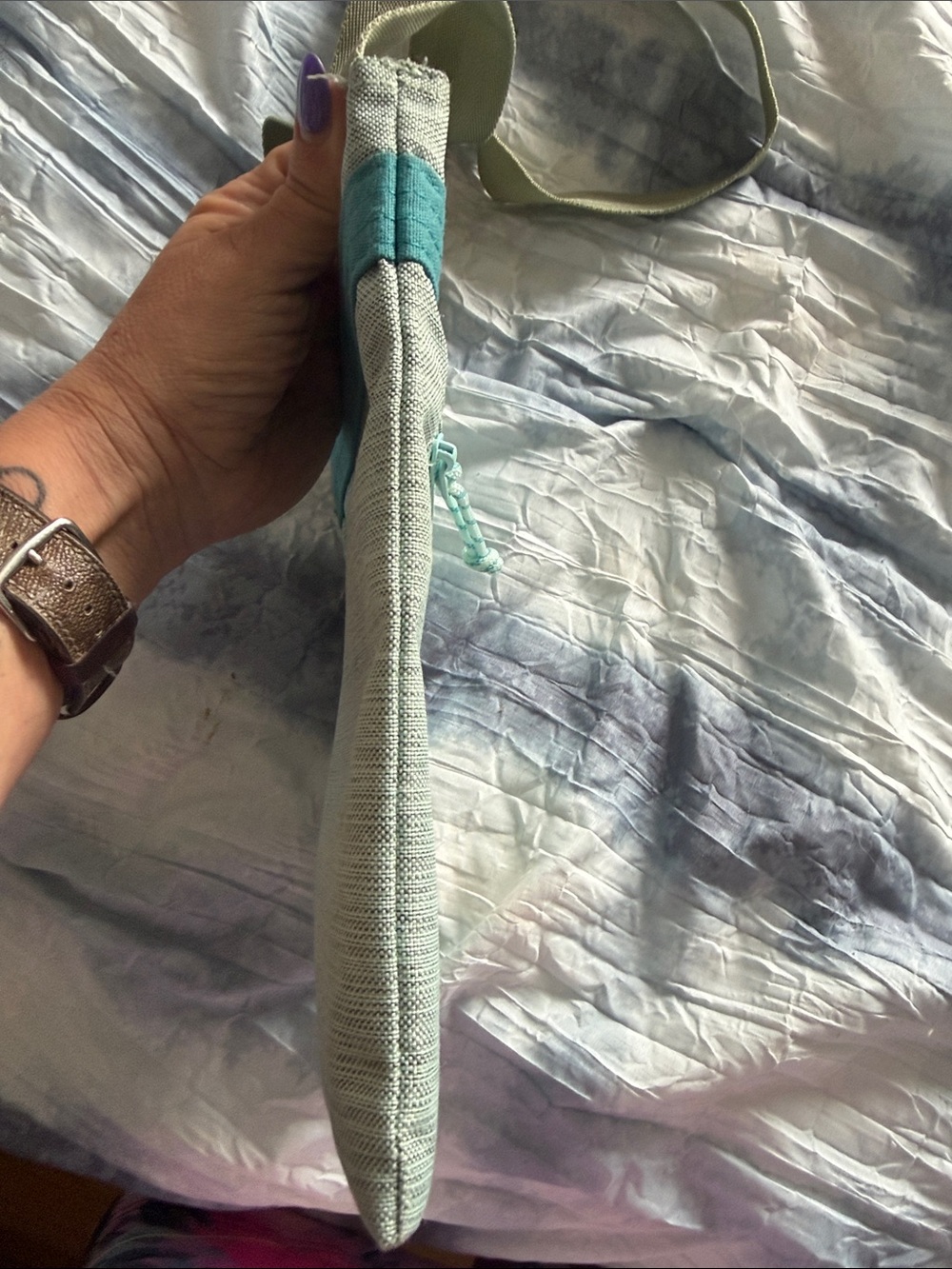 Dakine Mint Green and Teal Crossbody Bag - Picture 6 of 10